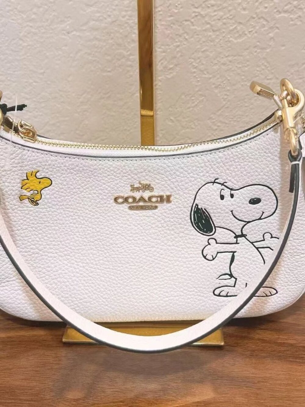 NWT Coach X Peanuts Teri Shoulder Bag With Snoopy